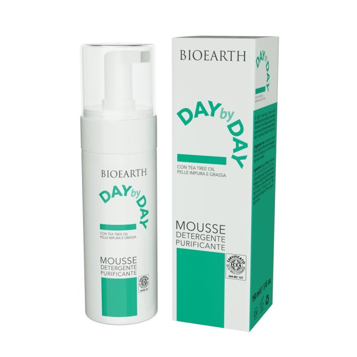DAY by DAY Mousse Detergente Purificante Pelle Grassa e Impura 150ml