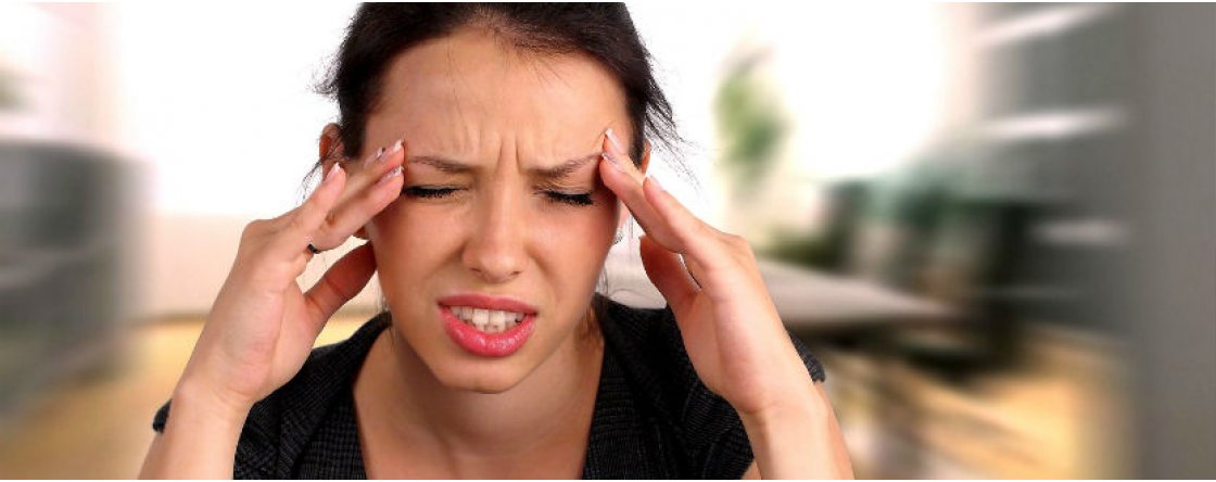 Emicrania da stress e ansia: come capire se ne soffri