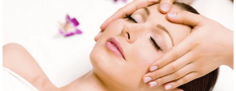 Rigenerare la pelle del viso dopo l’estate Rigenerare la pelle del viso dopo l’estate